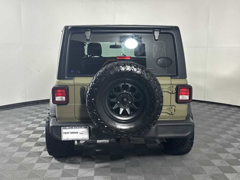 Used 2025 Jeep Wrangler Sport image 6