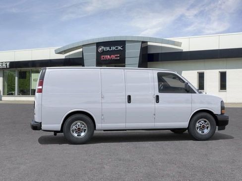 New 2026 GMC Savana 2500 w/ Driver Convenience Package image 5