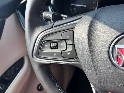Used 2023 Buick Envision Avenir AWD/4WD image 37