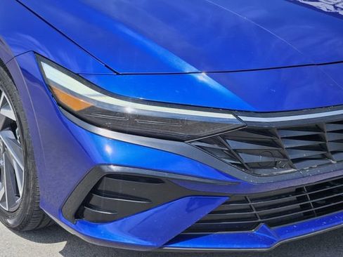 Used 2025 Hyundai Elantra SEL FWD image 8