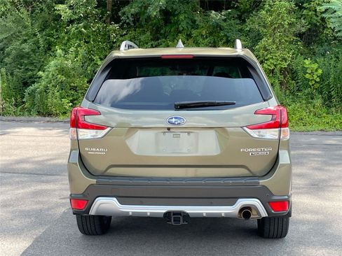 Used 2022 Subaru Forester Touring AWD/4WD image 4