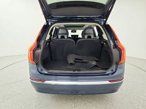 Used 2025 Volvo XC90 B6 Plus AWD/4WD image 19