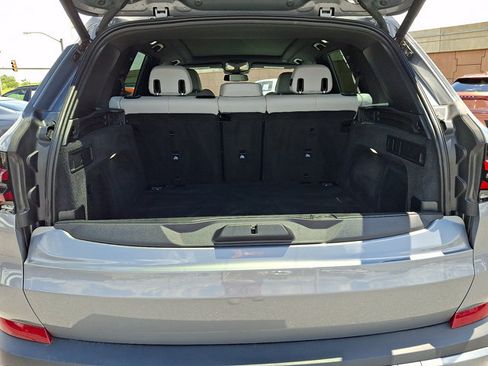 Used 2024 BMW X5 xDrive40i w/ Premium Package AWD/4WD image 35