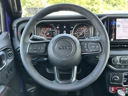 Used 2026 Jeep Wrangler Unlimited Rubicon AWD/4WD image 8