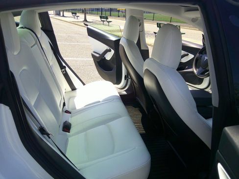 Used 2021 Tesla Model 3 Long Range AWD/4WD image 41