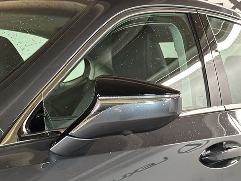 Certified 2025 Lexus ES 300h w/ Luxury Package FWD image 5