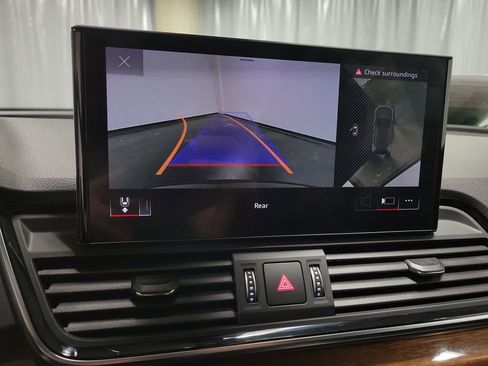 Used 2022 Audi Q5 2.0T Premium Plus image 17