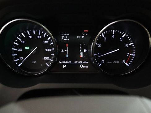 Used 2015 Land Rover Range Rover Evoque Prestige image 3