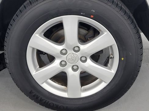 Used 2008 Toyota RAV4 Limited image 11