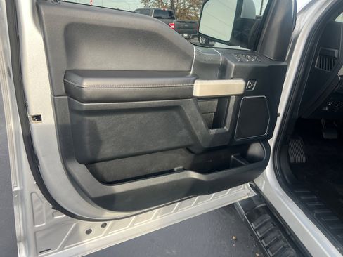 Used 2019 Ford F150 Lariat image 11