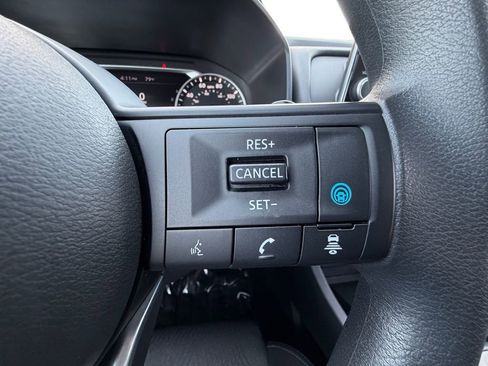 Used 2024 Nissan Rogue SV AWD/4WD image 24
