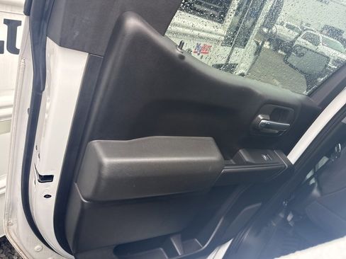 Used 2022 Chevrolet Silverado 1500 Custom image 13