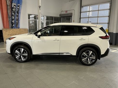 Used 2023 Nissan Rogue Platinum w/ Platinum Premium Package image 39