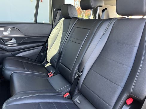 Certified 2022 Mercedes-Benz GLS 450 4MATIC image 32