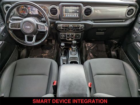 Used 2020 Jeep Wrangler Unlimited Sahara image 24