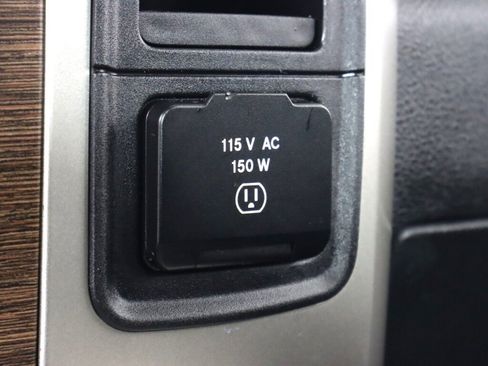 Used 2018 RAM 2500 Laramie w/ Convenience Group image 26