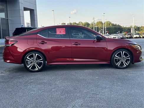Used 2023 Nissan Sentra SR w/ SR Premium Package image 30
