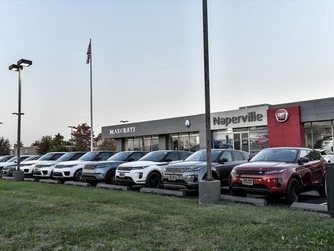 Used 2023 Land Rover Range Rover SE image 35