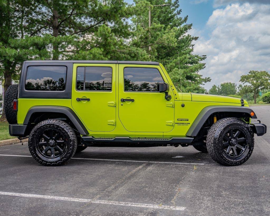 Used 2017 Jeep Wrangler Unlimited Sport w/ Quick Order Package 24S AWD/4WD image 2