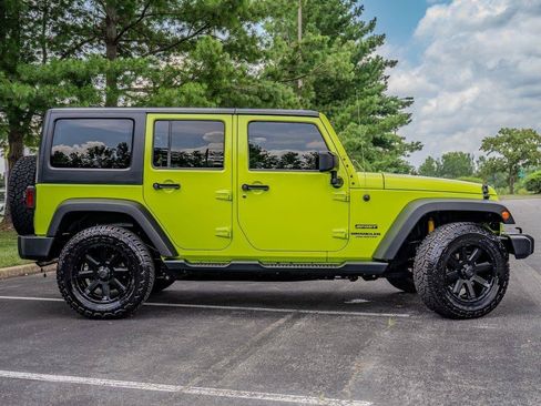 Used 2017 Jeep Wrangler Unlimited Sport w/ Quick Order Package 24S AWD/4WD image 2