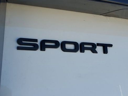 Used 2025 Land Rover Discovery Sport Dynamic SE AWD/4WD image 10