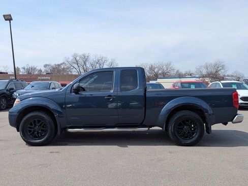 Used 2019 Nissan Frontier SV image 9