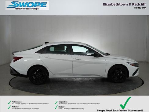 New 2026 Hyundai Elantra SEL Sport Premium FWD image 2