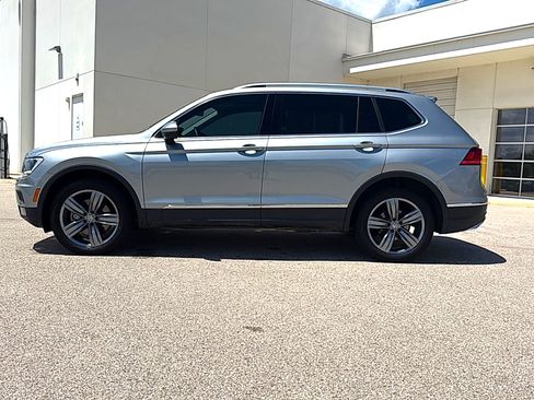 Used 2020 Volkswagen Tiguan SEL FWD image 4