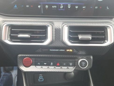 Used 2025 Ford Mustang Premium image 29