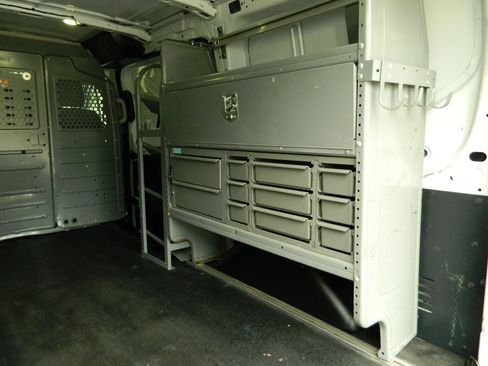 Used 2017 Ford Transit 250 130 Low Roof image 11