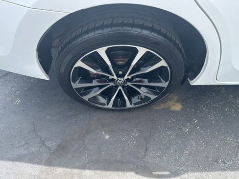 Used 2018 Toyota Corolla SE FWD image 20