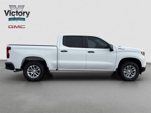 Used 2025 Chevrolet Silverado 1500 W/T w/ Z71 Off-Road Package image 13