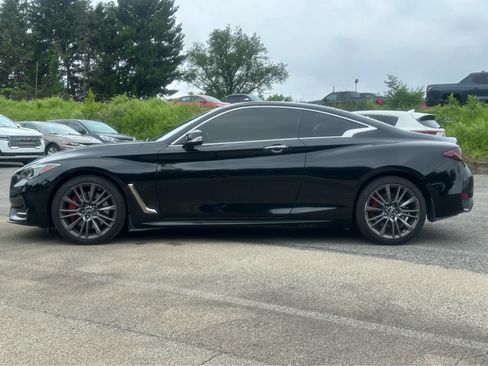 Used 2017 INFINITI Q60 Red Sport 400 AWD/4WD image 4