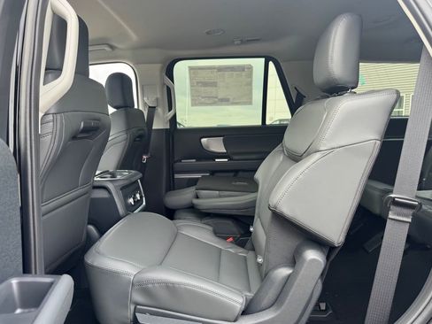 New 2026 Ford Expedition Active RWD image 12
