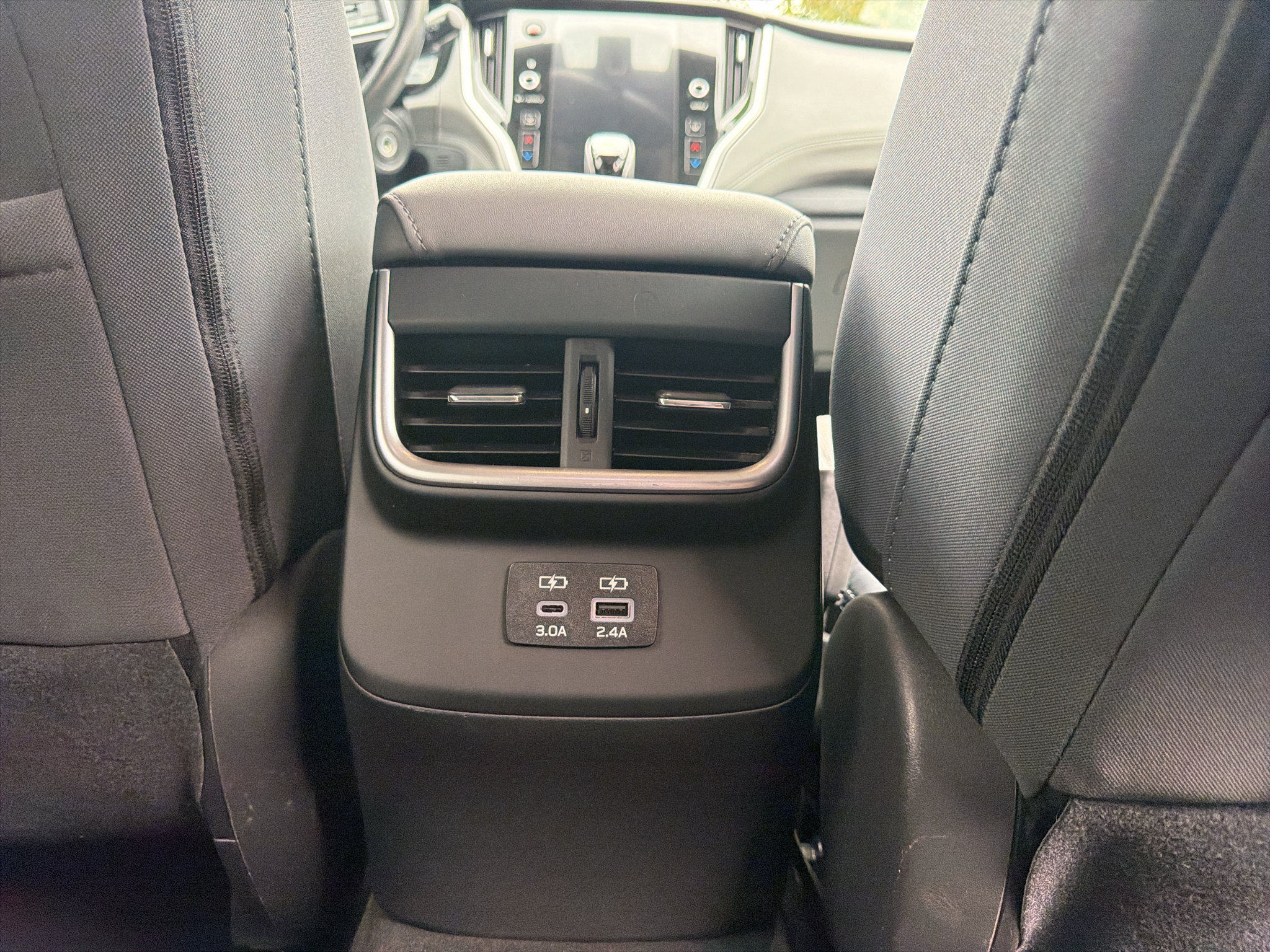 Used 2024 Subaru Outback Premium AWD/4WD image 23