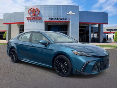 Used 2025 Toyota Camry SE w/ Multimedia Upgrade Package