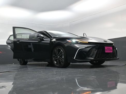 Used 2025 Toyota Camry XSE FWD image 26