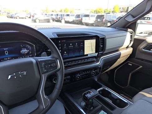 Certified 2025 Chevrolet Silverado 1500 RST AWD/4WD image 20