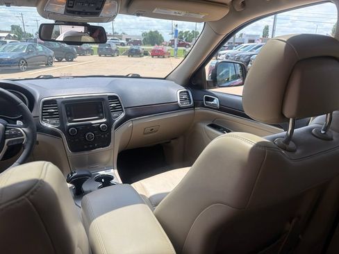 Used 2014 Jeep Grand Cherokee Limited w/ Trailer Tow Group IV AWD/4WD image 28