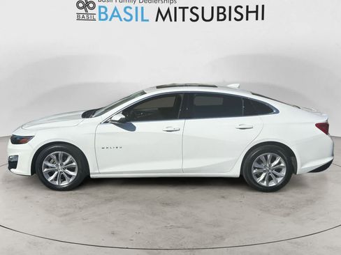 Used 2024 Chevrolet Malibu LT image 2