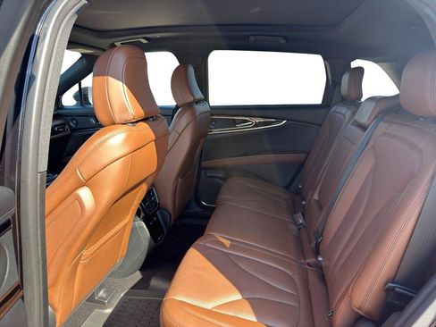 Used 2023 Lincoln Nautilus Reserve w/ Luxury Package AWD/4WD image 10