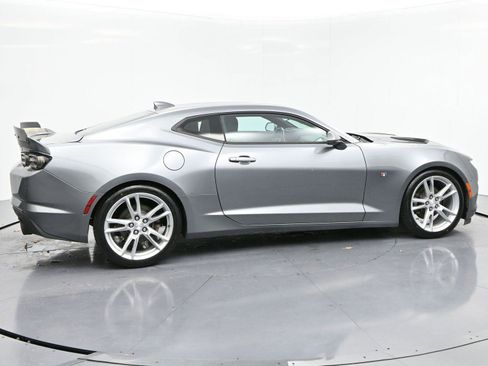 Used 2019 Chevrolet Camaro LT w/ RS Package image 8