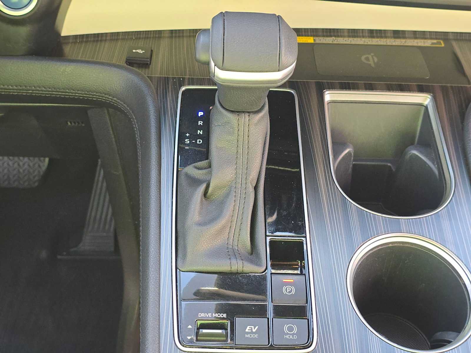 Used 2023 Toyota Sienna Platinum FWD image 35