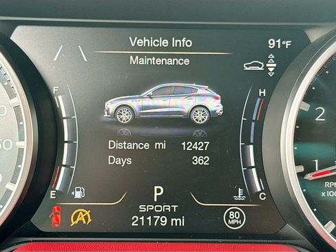 Used 2022 Maserati Levante GT AWD/4WD image 40