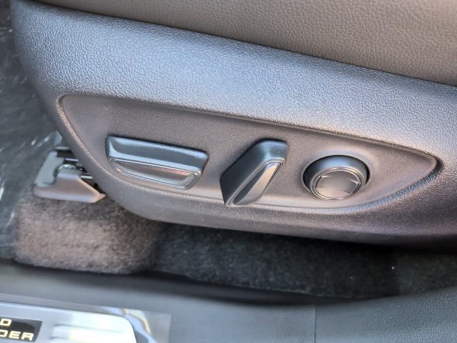Used 2026 Toyota Grand Highlander XLE FWD image 14