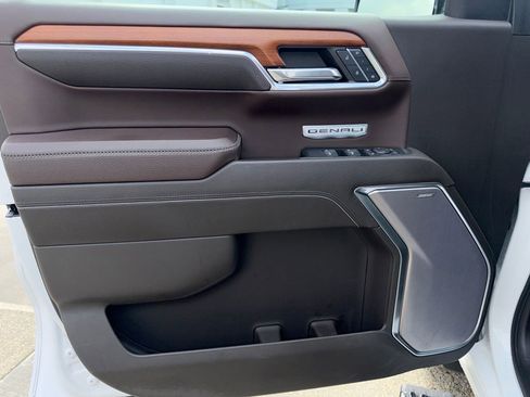 Used 2022 GMC Sierra 1500 Denali w/ Denali Reserve Package image 12