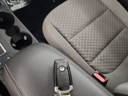 Used 2020 Ford Escape SE AWD/4WD image 20