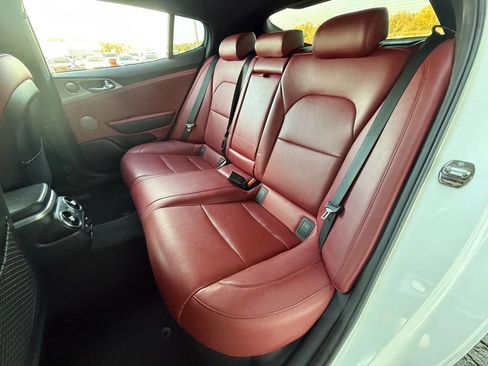 Used 2019 Kia Stinger GT1 image 13