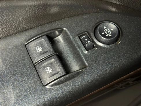 Used 2015 GMC Canyon SLT AWD/4WD image 19