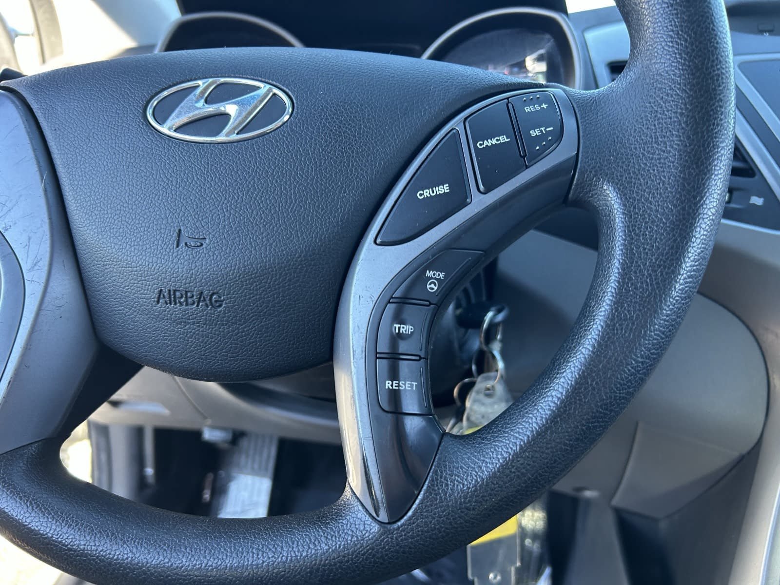 Used 2015 Hyundai Elantra SE FWD image 28